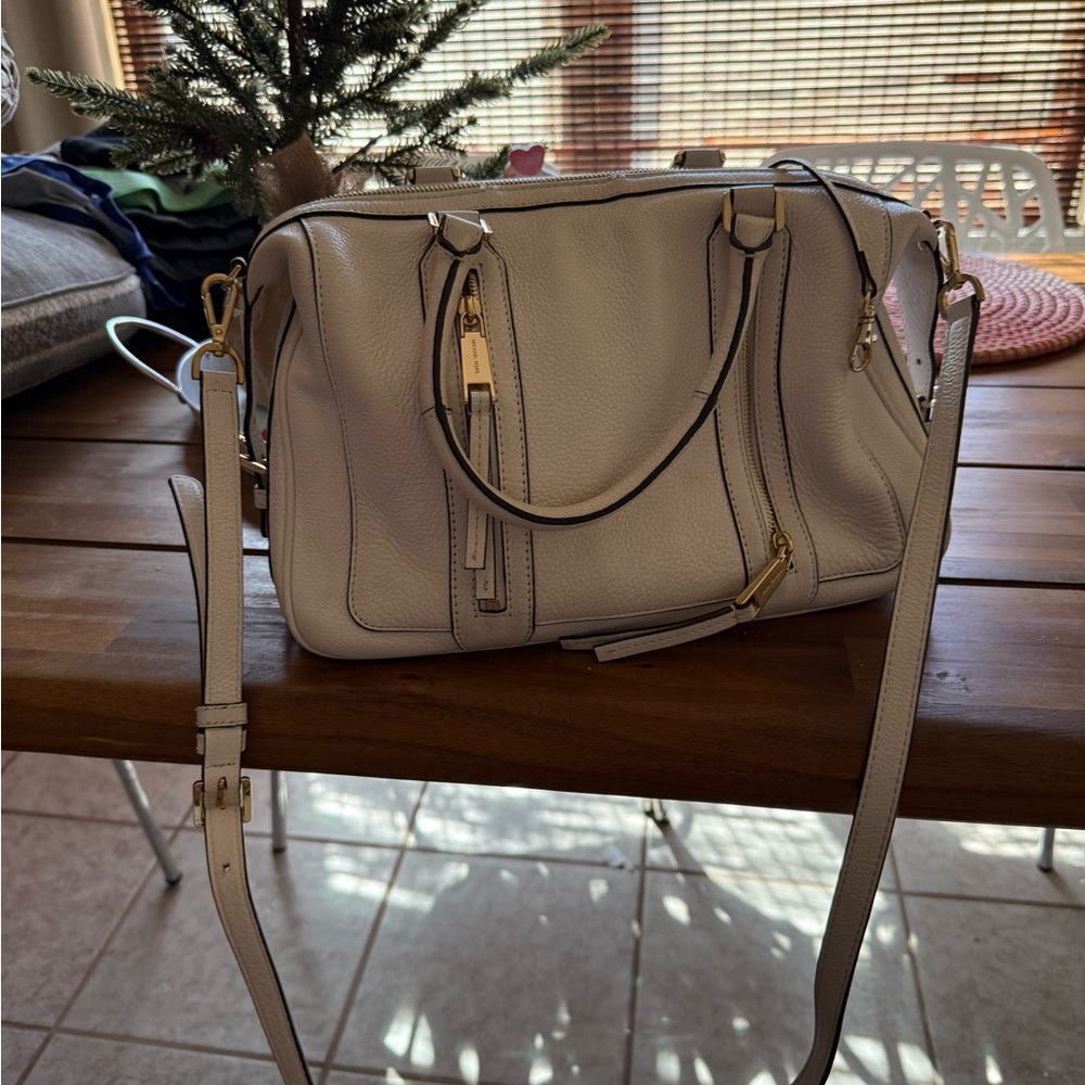 Michael Kors Cream hand Bag